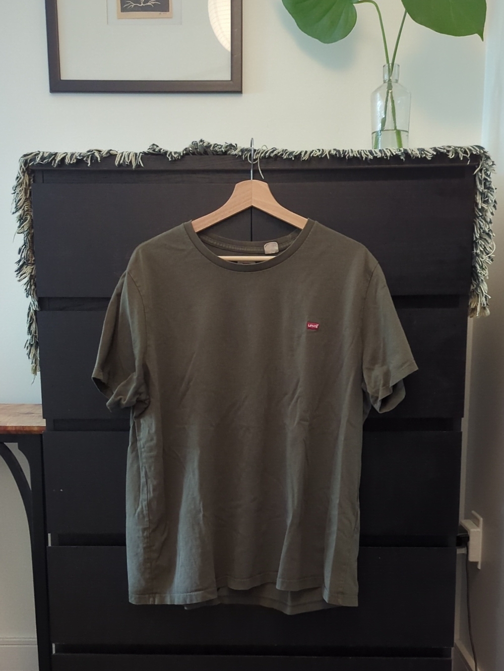 Levi's Army Green Standard Tee